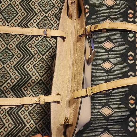 Michael Kors Pebbled Leather Bedford Tote (Soft Pink) - Picture 2 of 8